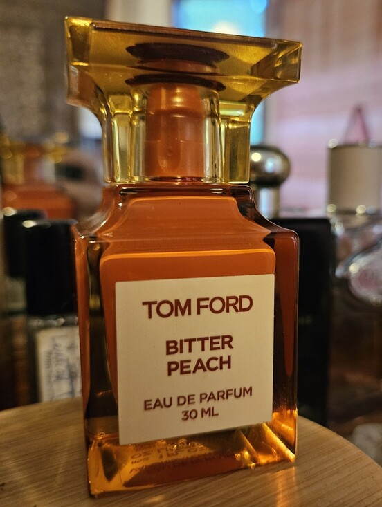 Tom Ford Other - 25/30 ml Tom Ford BITTER PEACH Perfume